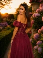 sukienka ze sznurowanym gorsetem, długa sukienka z rozcięciem, bordowa sukienka na studniówkę, bordowa sukienka na bal, sukienka dla druhny, elegancka sukienka maxi.