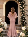 długa sukienka rybka, pudrowa sukienka z rękawkiem, długa sukienka na wesele z rękawkiem, elegancka sukienka pudrowy róż, sukienka dla mamy weselnej, pudrowa sukienka dla mamy weselnej, sukienka maxi z koronką, długa sukienka na wesele 40 42 44 46.